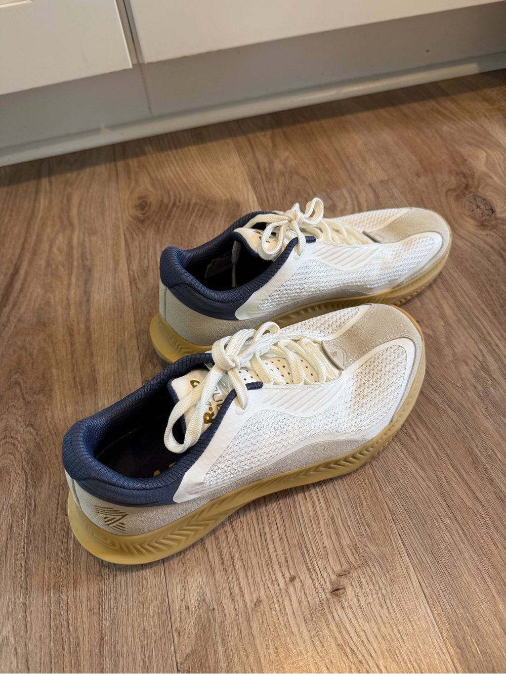 Women’s Rad Global Trainers, size 9 - Picture 4 of 5